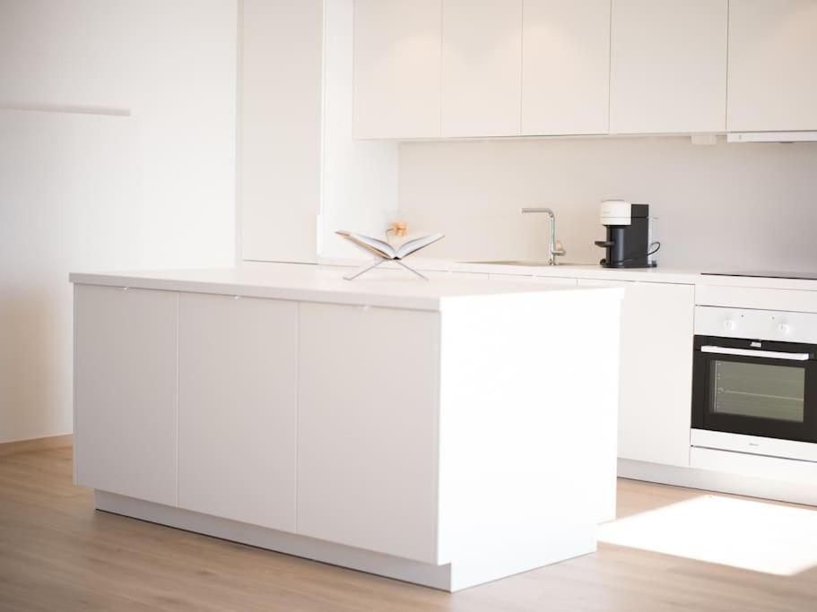Ny Urban Leilighet Med Super Utsikt Haugesund Exterior photo